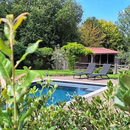 Gezellig Met Zwembad En Sauna In - Bellezelles Дом отдыха *