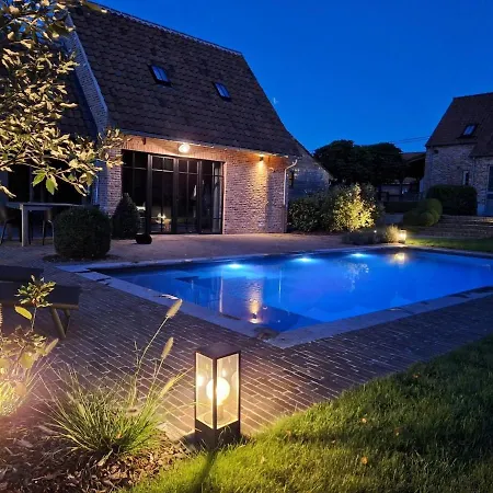 Gezellig Met Zwembad En Sauna In - Bellezelles *