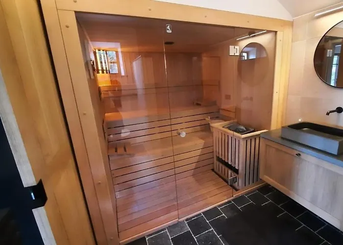 Gezellig Met Zwembad En Sauna In - Bellezelles Ellezelles