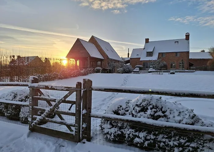 Holiday home Gezellig Met Zwembad En Sauna In - Bellezelles Ellezelles